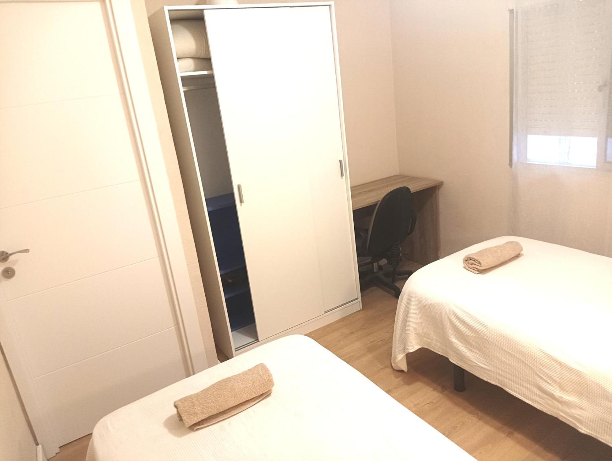 מאלגה Habitaciones En Apartamento Compartido Delicias Room Cerca Del Mar, Aeropuerto, Ave Y Metro חדר תמונה
