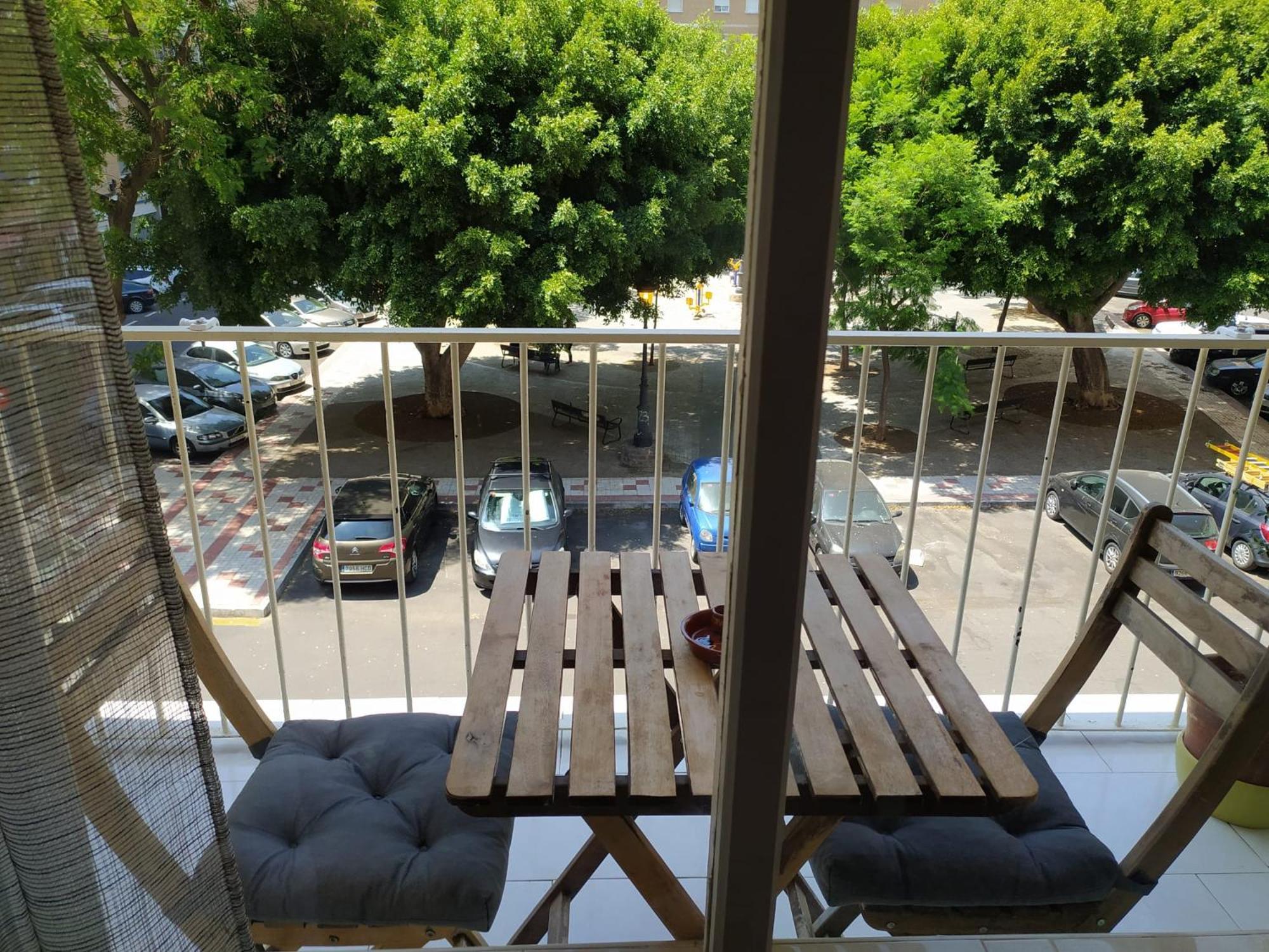 מאלגה Habitaciones En Apartamento Compartido Delicias Room Cerca Del Mar, Aeropuerto, Ave Y Metro מראה חיצוני תמונה