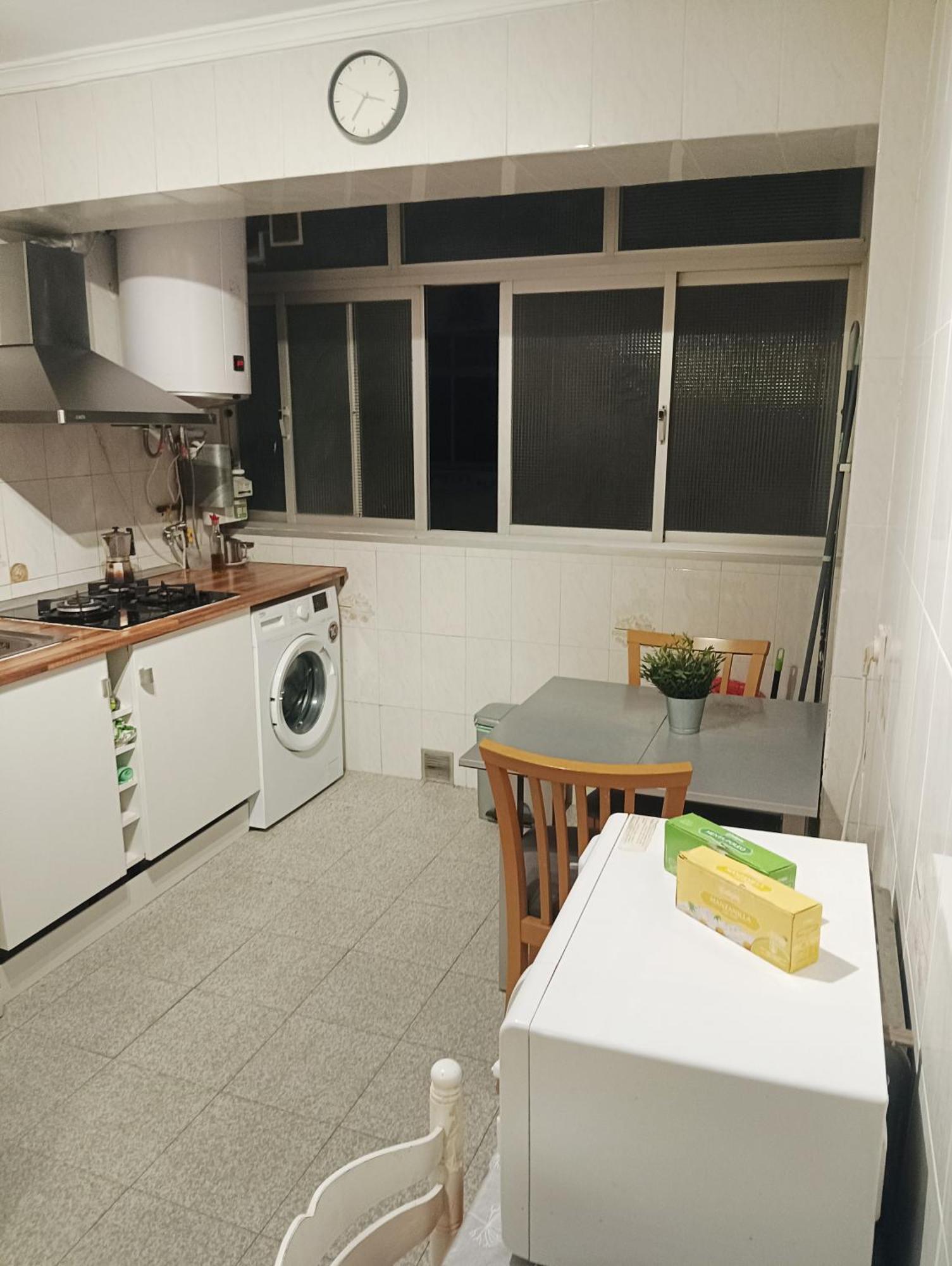 מאלגה Habitaciones En Apartamento Compartido Delicias Room Cerca Del Mar, Aeropuerto, Ave Y Metro מראה חיצוני תמונה